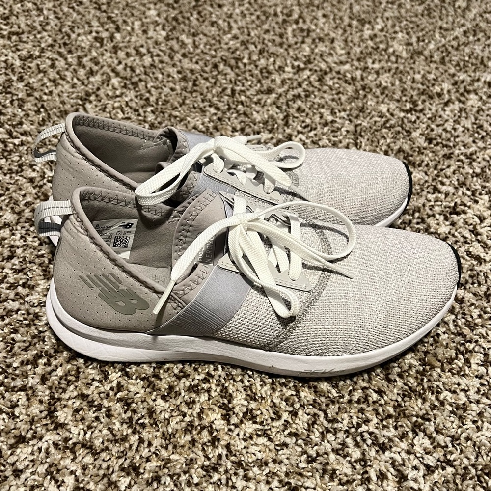 Women’s New Balance Shoes Size 8 — read description!